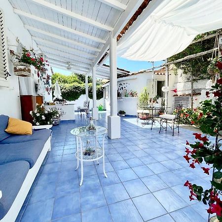 La Bicocca Di Annavi Bed & Breakfast Forio  Luaran gambar